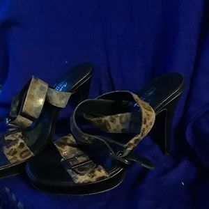 Strappy DP high heel